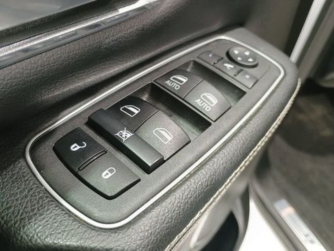 Used 2022 RAM 1500 Laramie w/ Sport Appearance Package AWD/4WD image 15