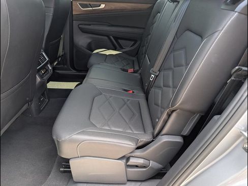 Used 2026 Volkswagen Atlas SE AWD/4WD image 9