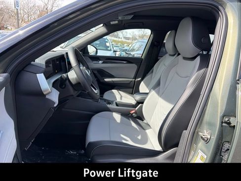 New 2026 Volkswagen Tiguan SE R-Line AWD/4WD image 10