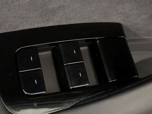 Used 2018 Tesla Model 3 RWD image 13