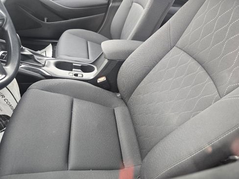 Used 2024 Toyota Corolla LE image 18