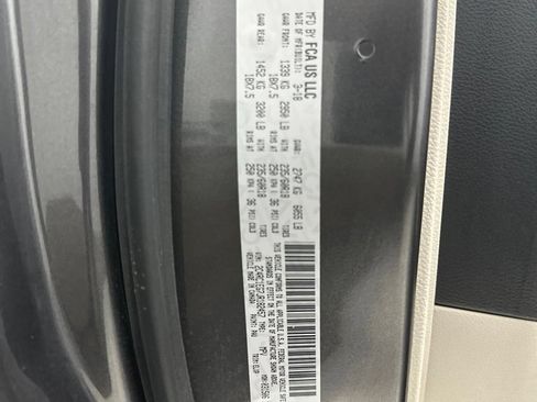 Used 2018 Chrysler Pacifica Touring-L Plus w/ Advanced Safetytec Group FWD image 31