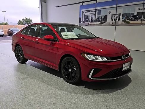 New 2026 Volkswagen Jetta SE FWD image 2