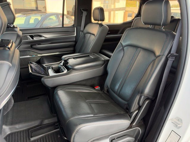 Used 2022 Jeep Grand Wagoneer Series II w/ Quick Order Packagew 28T AWD/4WD image 25
