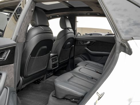 Used 2019 Audi Q8 Prestige AWD/4WD image 41