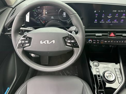 New 2026 Kia Niro Wind image 14