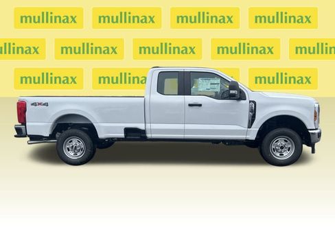New 2026 Ford F250 XL w/ XL Chrome Package image 2