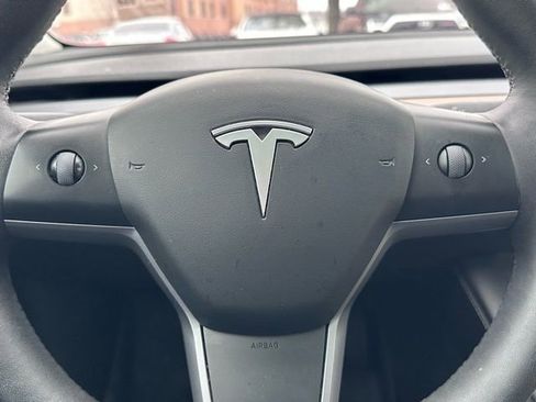 Used 2023 Tesla Model 3 Standard Range image 8