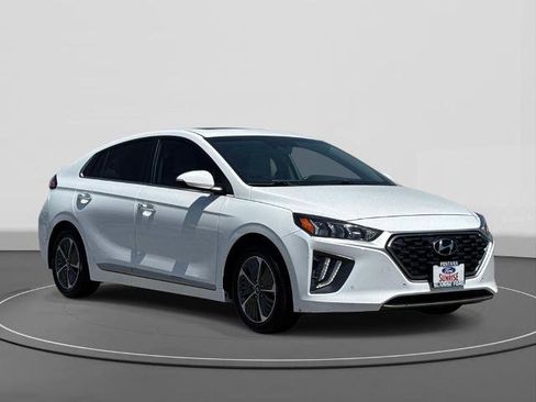 Used 2021 Hyundai Ioniq Limited FWD image 4