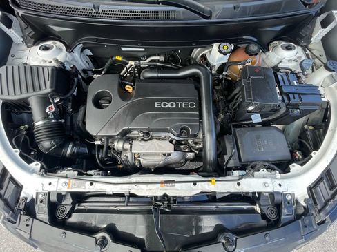 Used 2021 Chevrolet Equinox LS w/ LS Convenience Package FWD image 36