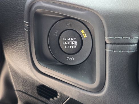 New 2026 Jeep Gladiator Sport image 25