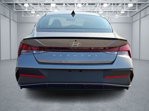 Certified 2026 Hyundai Elantra Sport FWD image 5