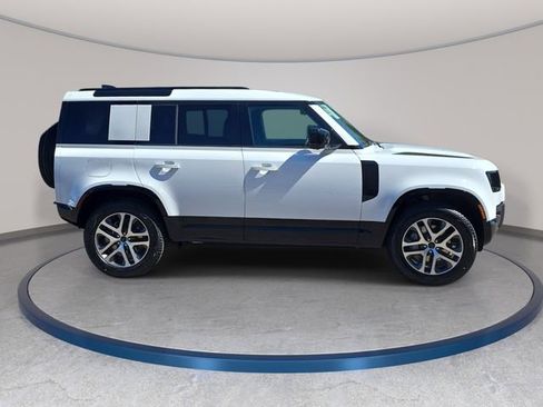 New 2026 Land Rover Defender 110 X-Dynamic SE AWD/4WD image 4
