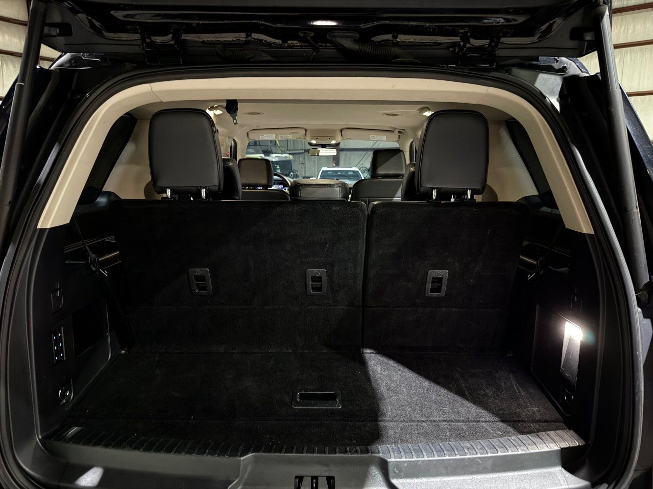 Used 2024 Ford Expedition XLT RWD image 19