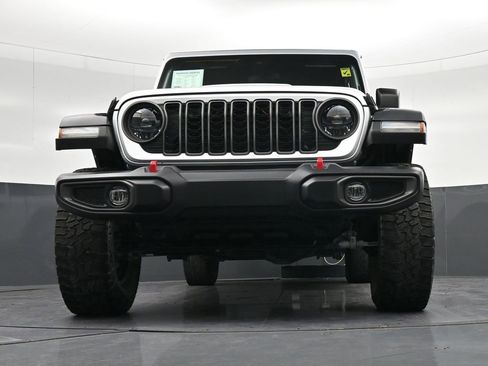 Used 2024 Jeep Gladiator Rubicon w/ Safety Group AWD/4WD image 25