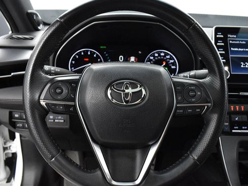 Used 2019 Toyota Avalon XSE image 14