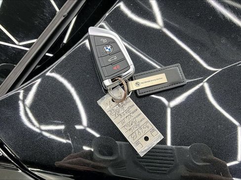 Used 2016 BMW X6 M image 36