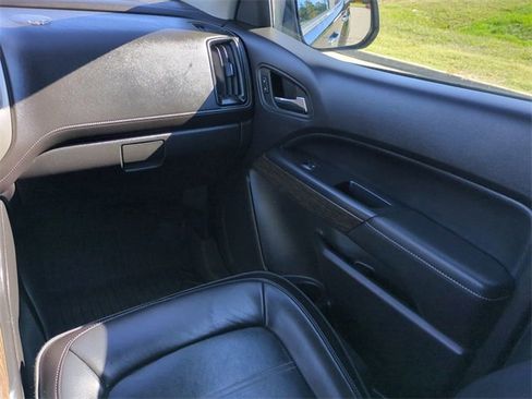 Used 2019 GMC Canyon Denali image 16