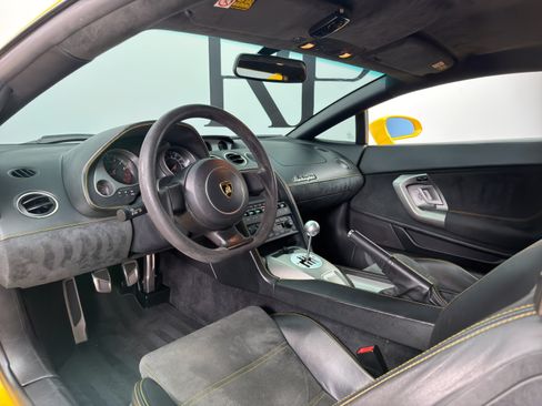 Used 2006 Lamborghini Gallardo AWD/4WD image 2