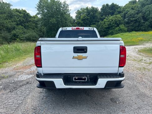 Used 2020 Chevrolet Colorado LT w/ Safety Package RWD image 4