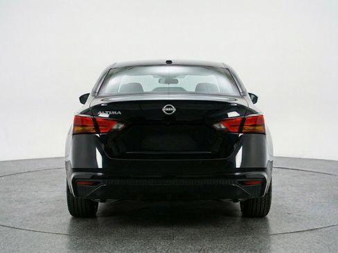 Used 2025 Nissan Altima 2.5 SV image 7