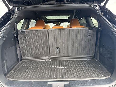 Used 2024 Toyota Highlander Platinum AWD/4WD image 20