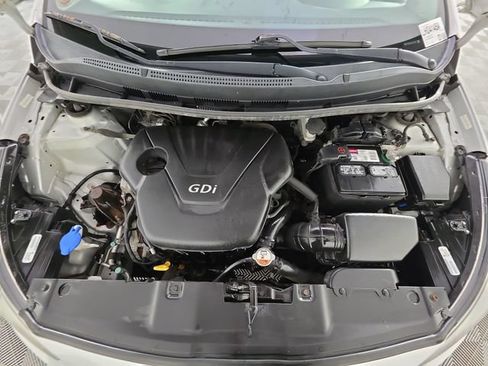 Used 2012 Hyundai Accent GLS FWD image 44