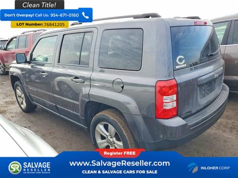 Used 2015 Jeep Patriot Latitude AWD/4WD image 3