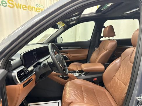 Certified 2025 Kia Telluride SX Prestige X-Line AWD/4WD image 12