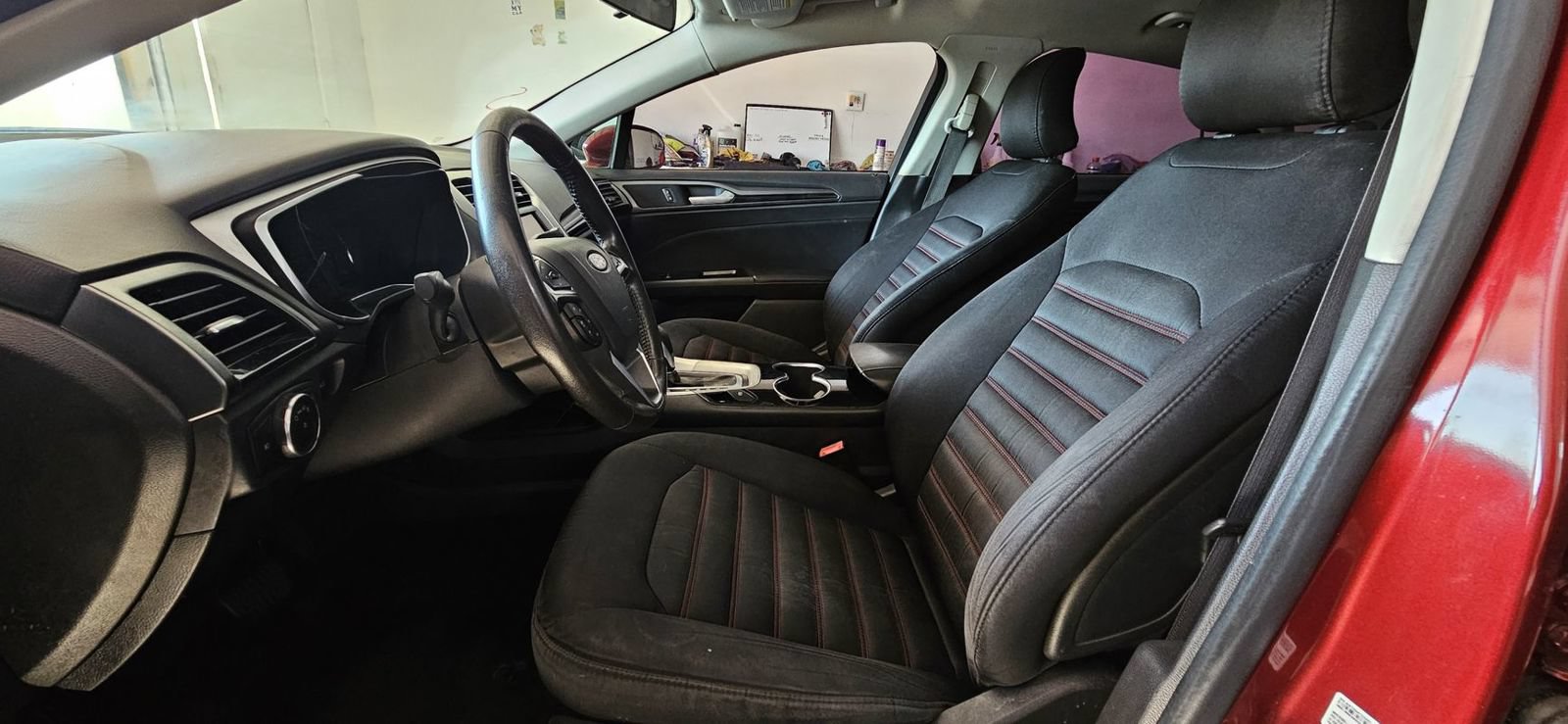 Used 2016 Ford Fusion SE FWD image 14