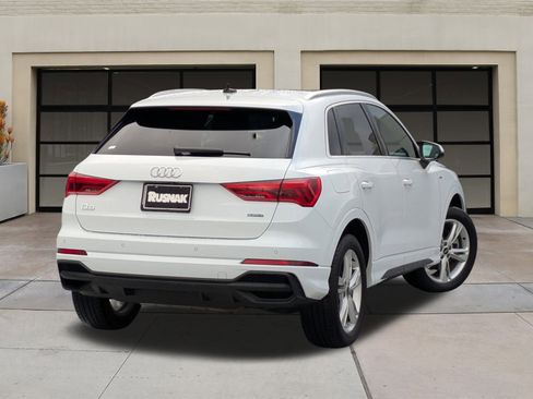 Used 2023 Audi Q3 2.0T Premium w/ Convenience Package image 4