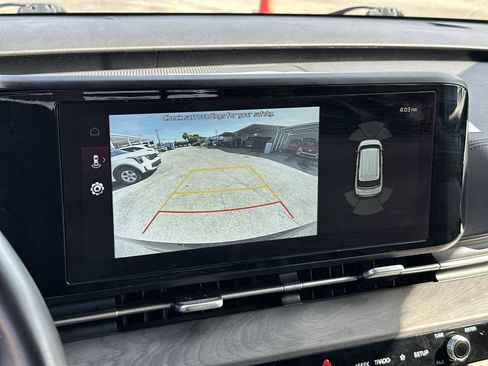 Certified 2024 Kia Carnival EX FWD image 22