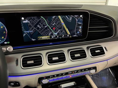 Used 2022 Mercedes-Benz GLS 450 4MATIC SUV - WARMTH & COMFORT image 9