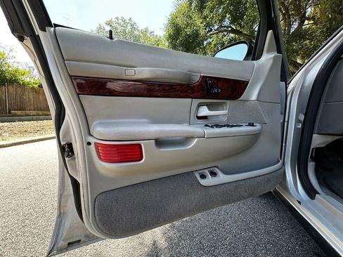 Used 2001 Mercury Grand Marquis LS RWD image 18