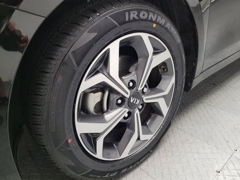 Used 2021 Kia Forte LXS FWD image 31