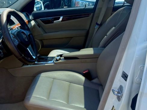 Used 2012 Mercedes-Benz C 250 Sedan image 11