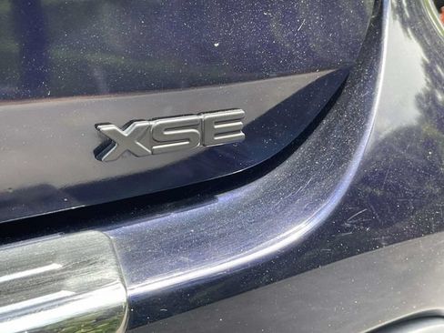 Used 2022 Toyota Highlander XSE AWD/4WD image 34