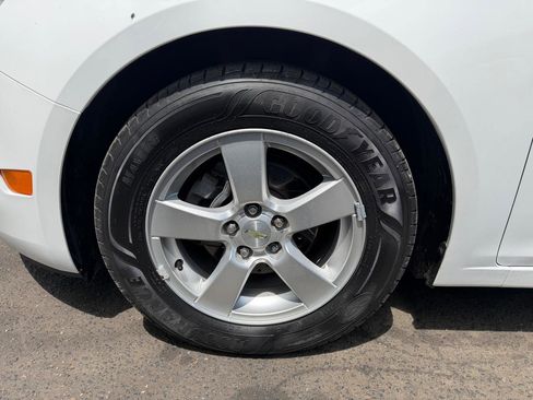 Used 2015 Chevrolet Cruze LT FWD image 26