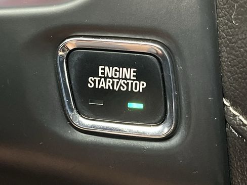 Certified 2023 GMC Acadia SLE w/ Driver Convenience Package image 22