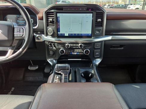 Certified 2022 Ford F150 Lariat w/ Equipment Group 502A High image 23