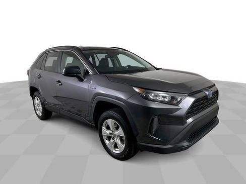 Used 2021 Toyota RAV4 LE AWD/4WD image 2