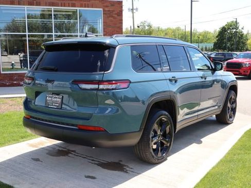 New 2026 Jeep Grand Cherokee L Limited AWD/4WD image 32