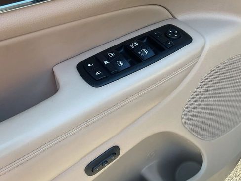 Used 2015 Jeep Grand Cherokee Limited w/ Luxury Group II image 24