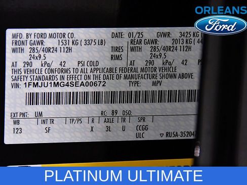 Used 2025 Ford Expedition Platinum w/ Platinum Ultimate Package AWD/4WD image 15