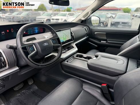 Used 2025 Ford Expedition Platinum AWD/4WD image 37