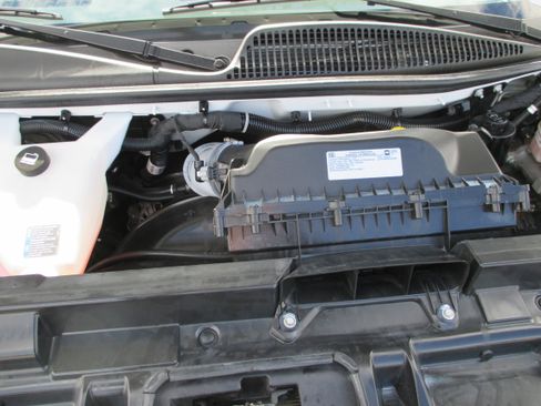 Used 2023 GMC Savana 2500 w/ Driver Convenience Package image 17