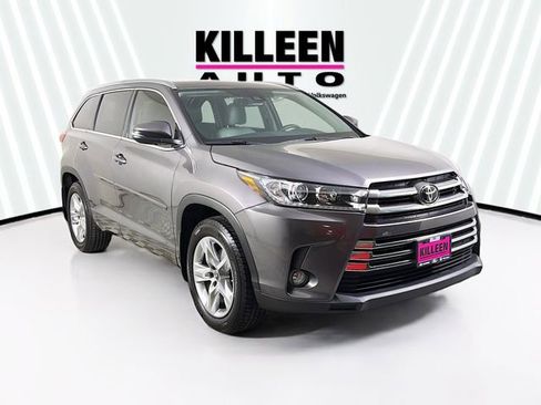 Used 2017 Toyota Highlander Limited image 1