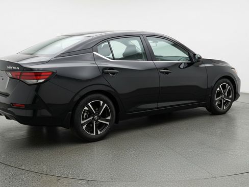 Used 2025 Nissan Sentra SV image 9