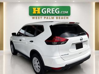 Used 2019 Nissan Rogue S FWD video 2