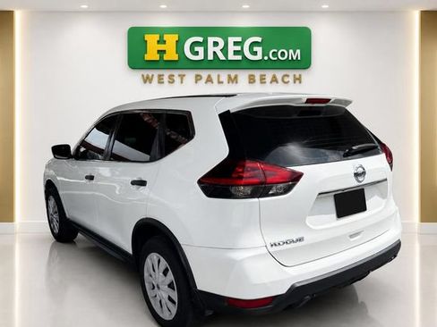 Used 2019 Nissan Rogue S FWD image 2